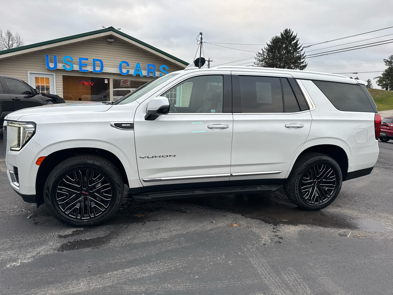 GMC Yukon 4WD 4dr SLT 2021