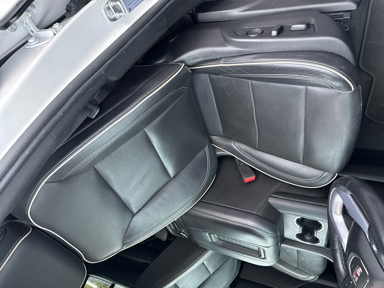 GMC Yukon 4WD 4dr SLT 2021