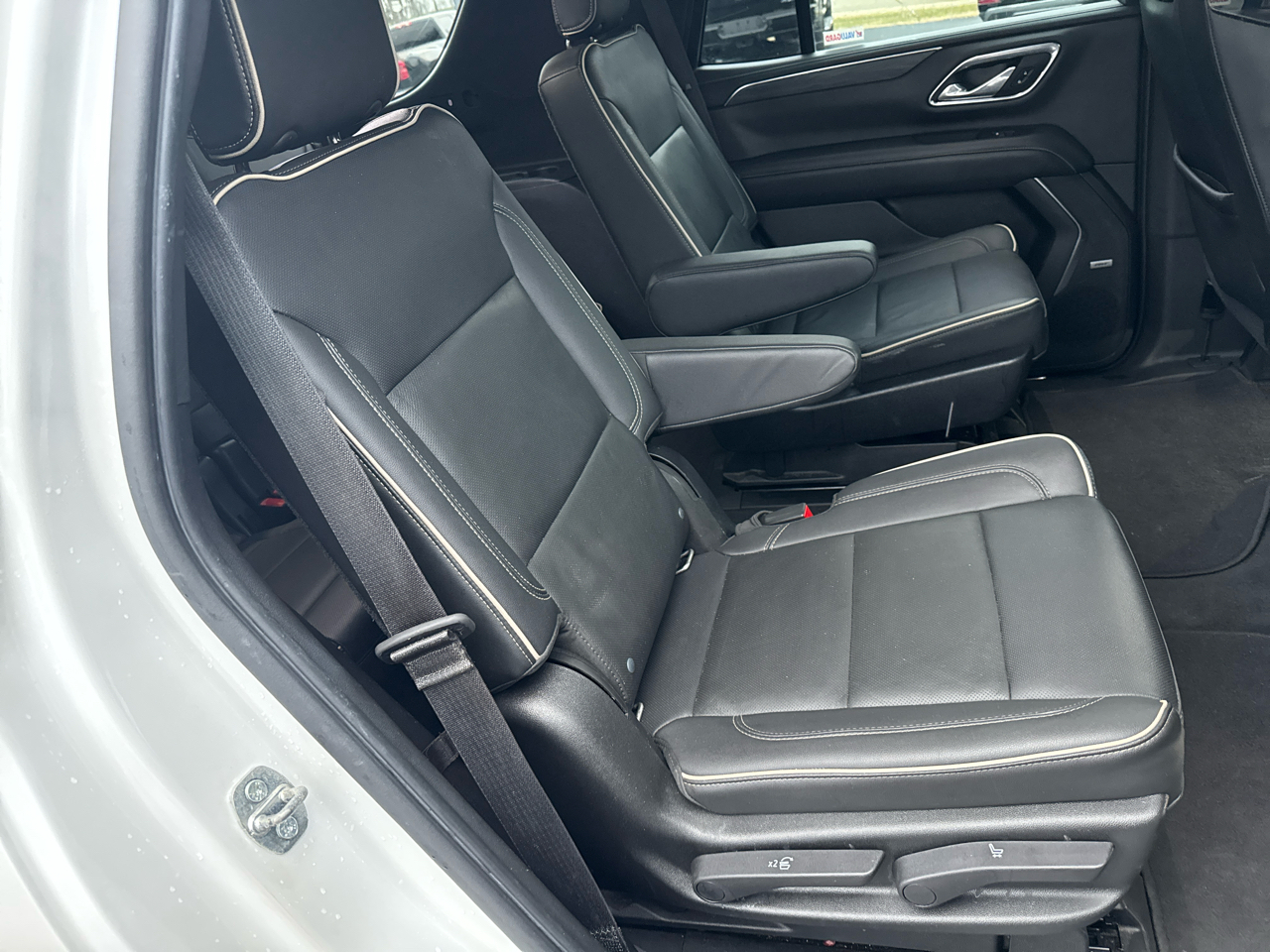 GMC Yukon 4WD 4dr SLT 2021