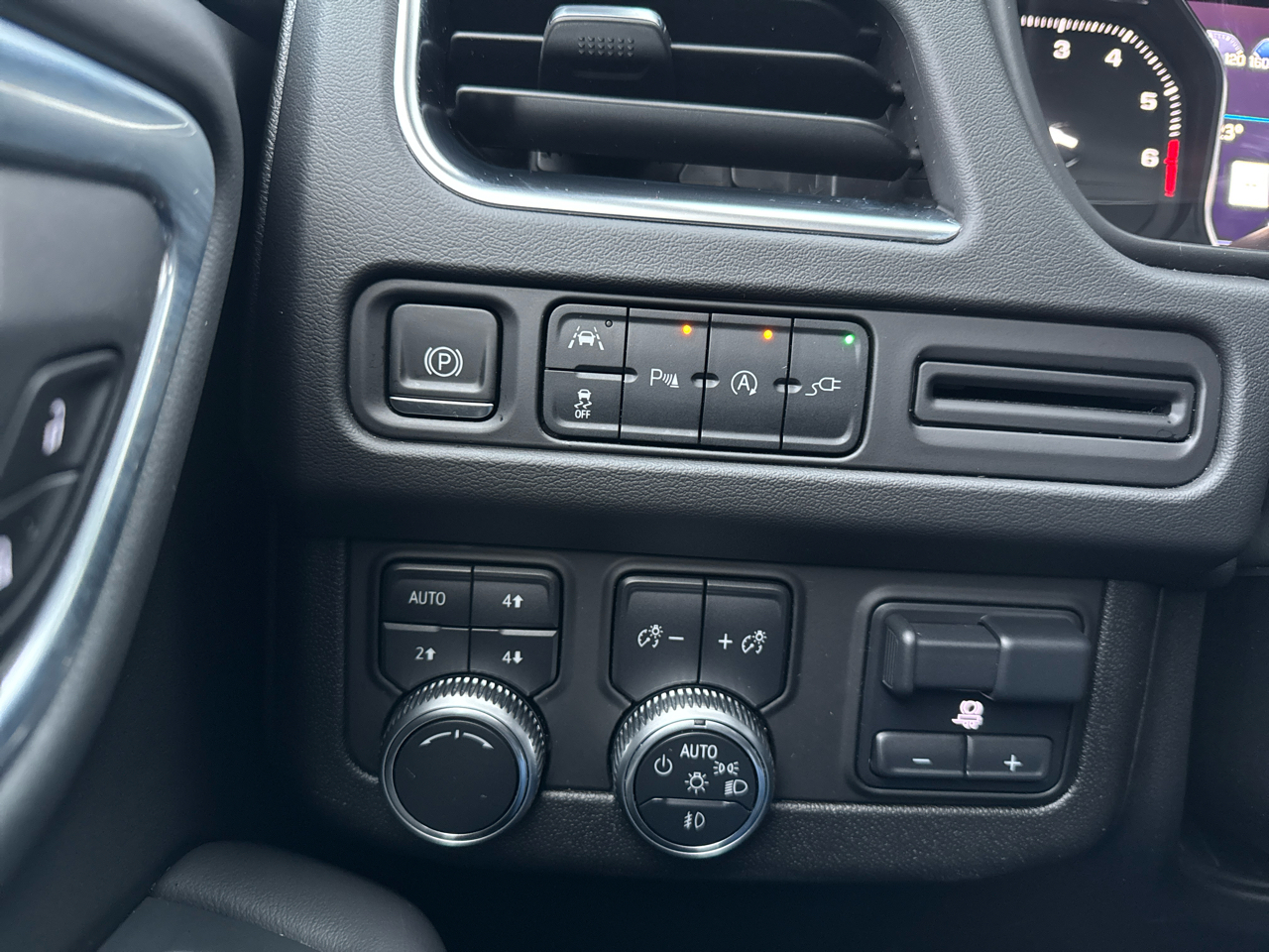 GMC Yukon 4WD 4dr SLT 2021