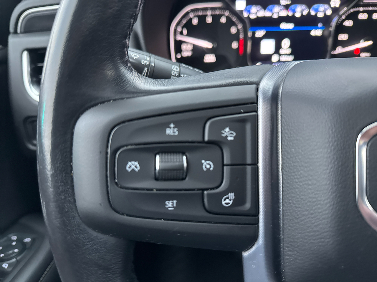 GMC Yukon 4WD 4dr SLT 2021