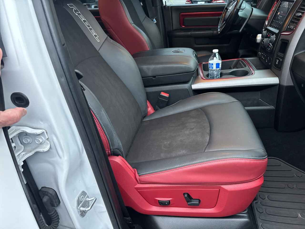 RAM 1500 4WD Crew Cab 140.5" Rebel 2018