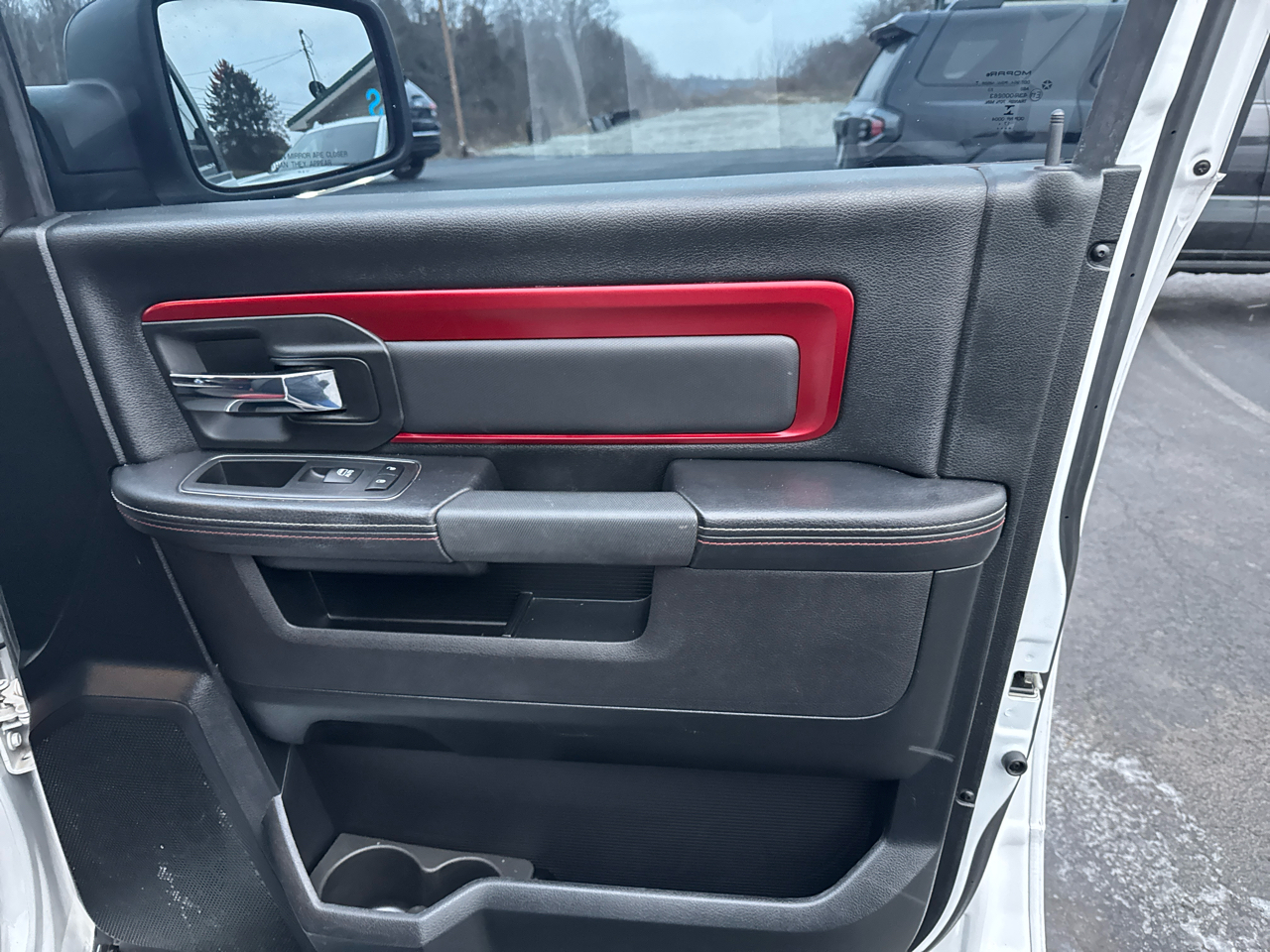 RAM 1500 4WD Crew Cab 140.5" Rebel 2018