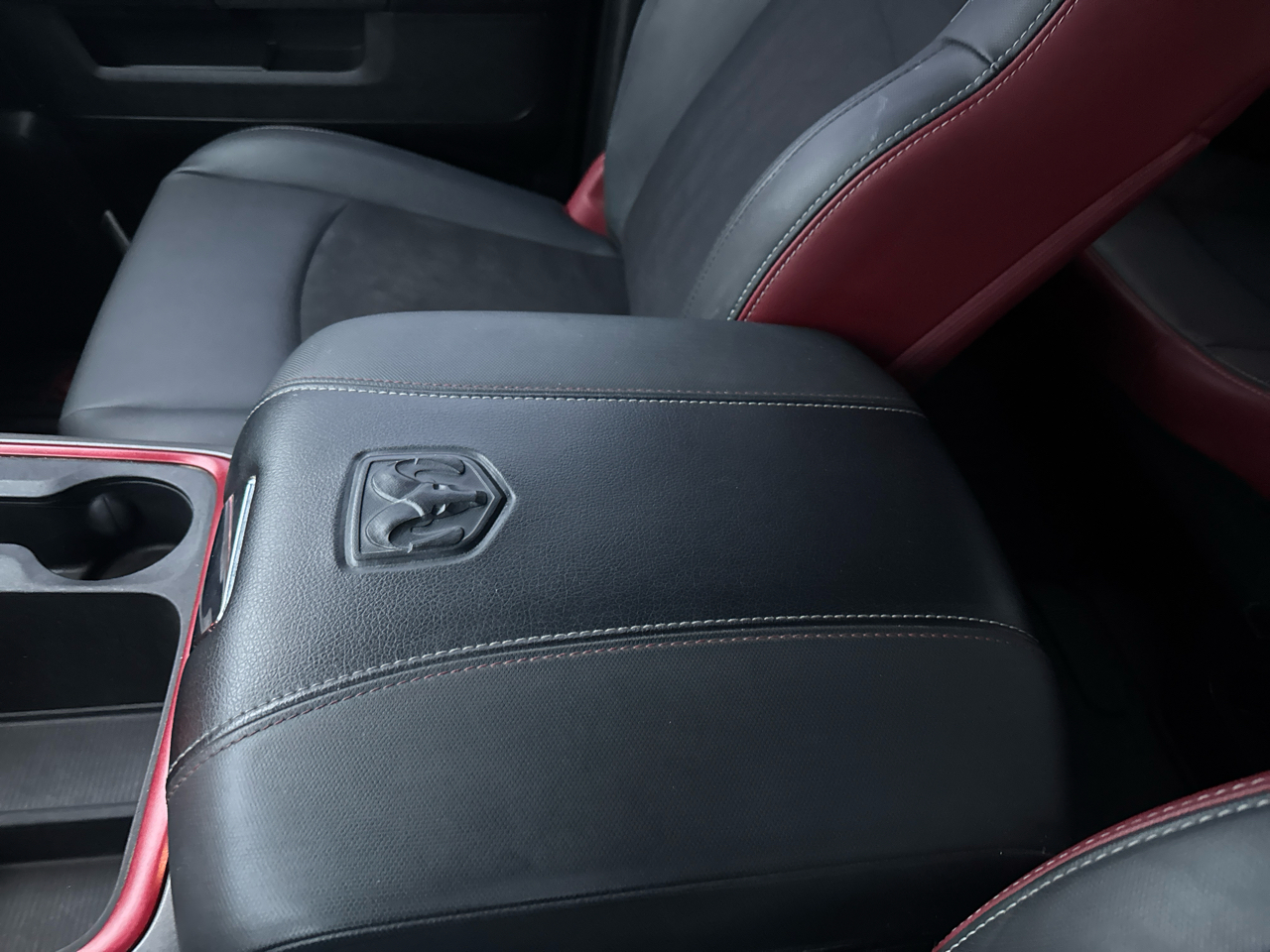 RAM 1500 4WD Crew Cab 140.5" Rebel 2018