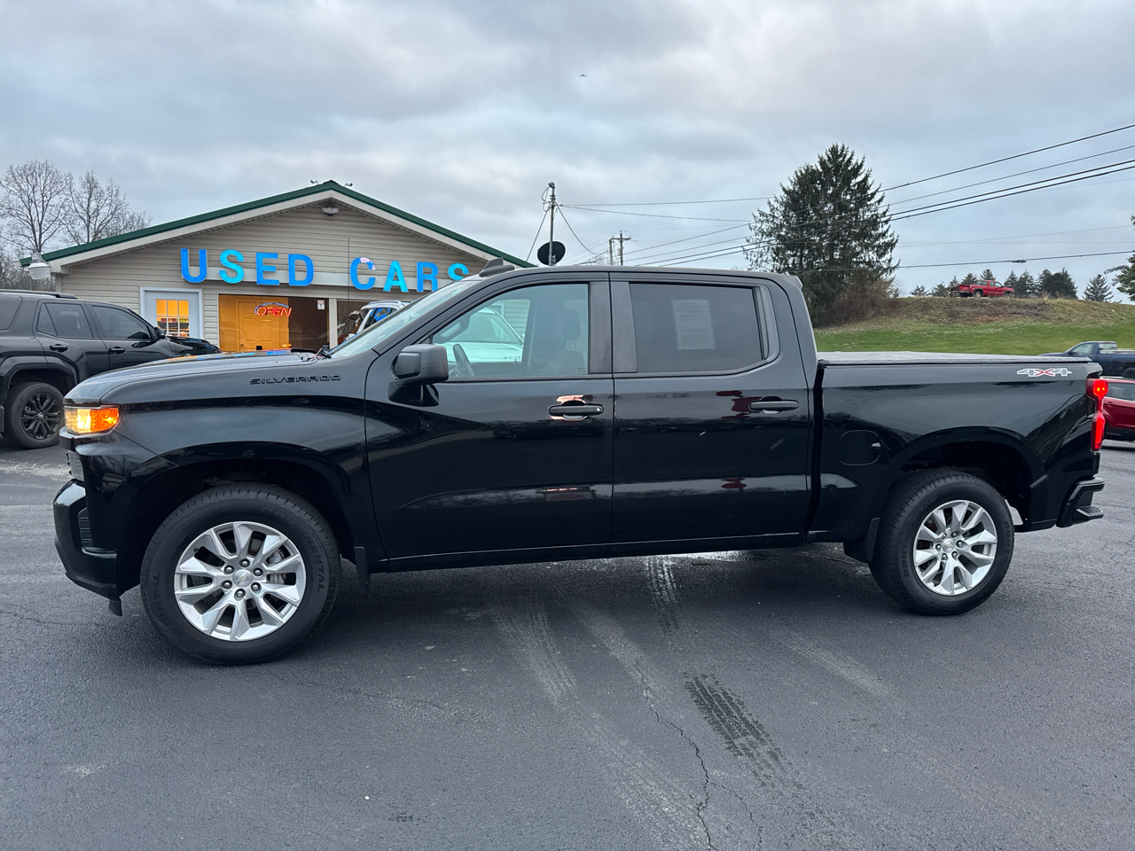 Chevrolet Silverado 1500 4WD Crew Cab 147" Custom 2021