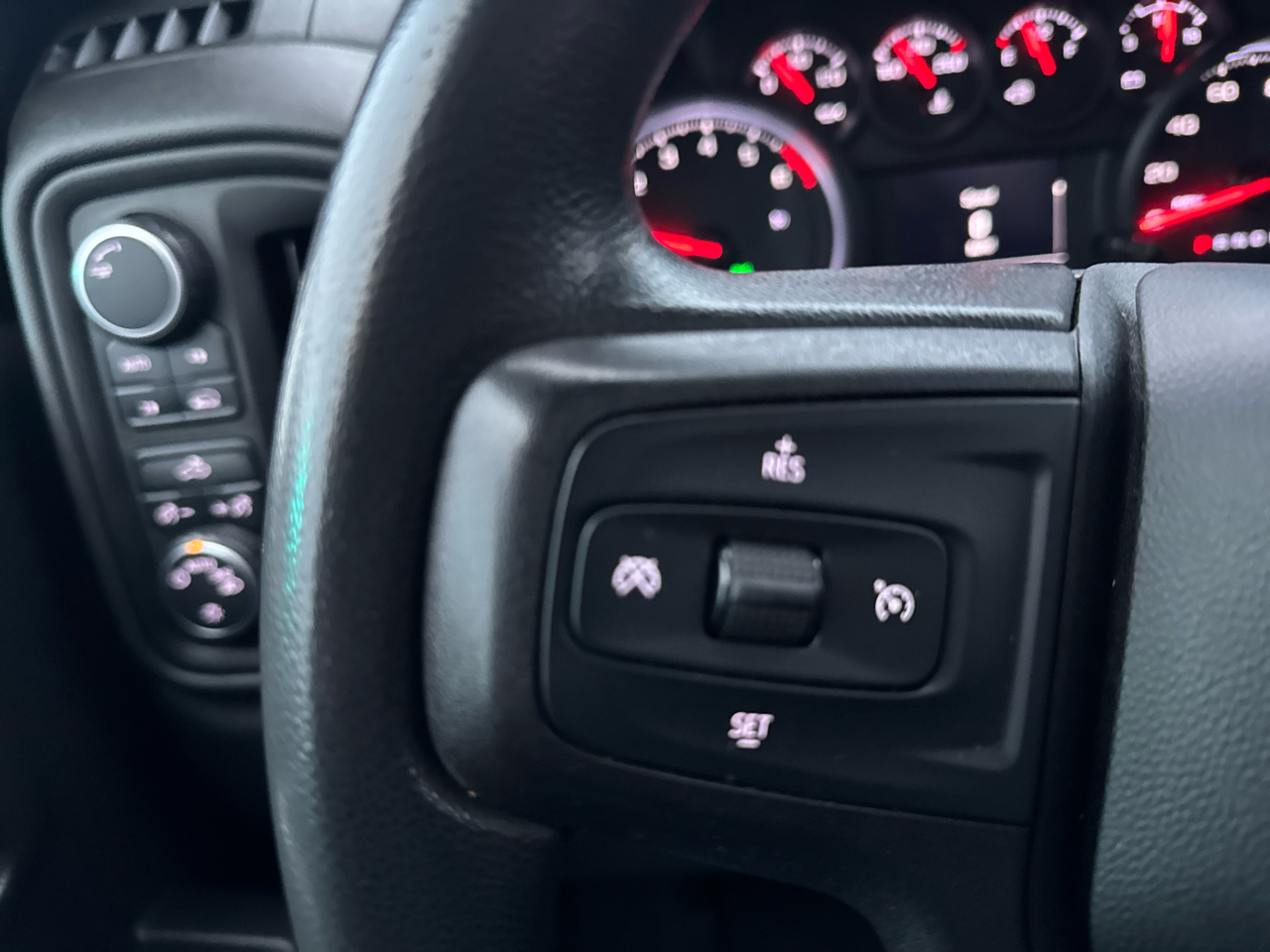 Chevrolet Silverado 1500 4WD Crew Cab 147" Custom 2021