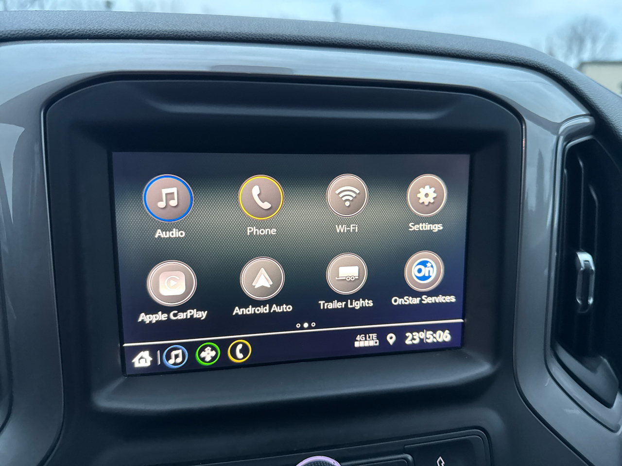 Chevrolet Silverado 1500 4WD Crew Cab 147" Custom 2021