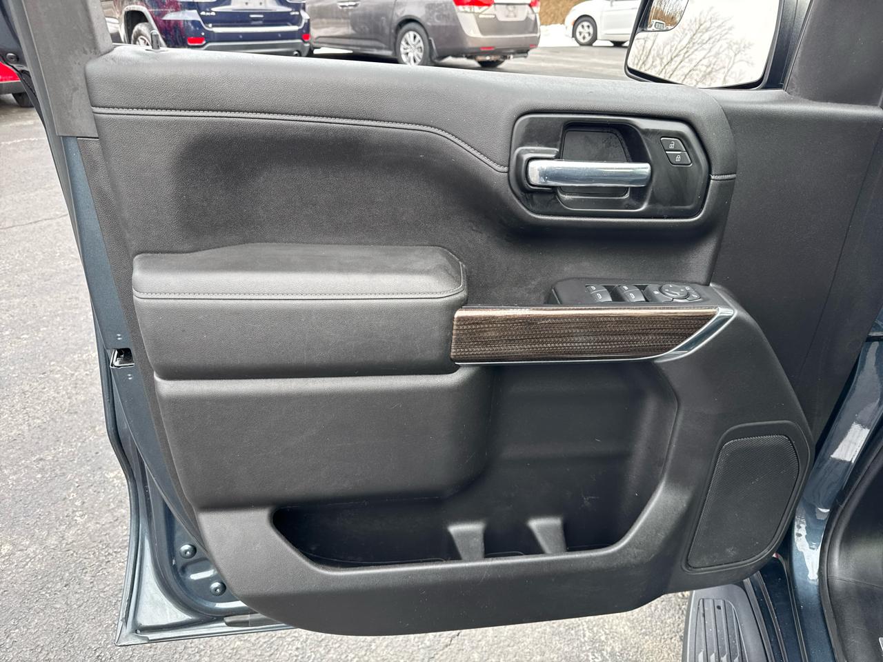 Chevrolet Silverado 1500 4WD Crew Cab 147" RST 2020