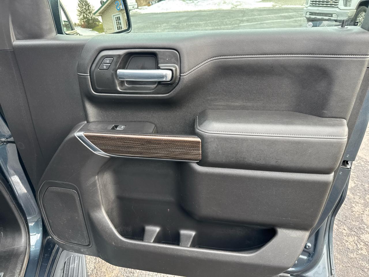 Chevrolet Silverado 1500 4WD Crew Cab 147" RST 2020