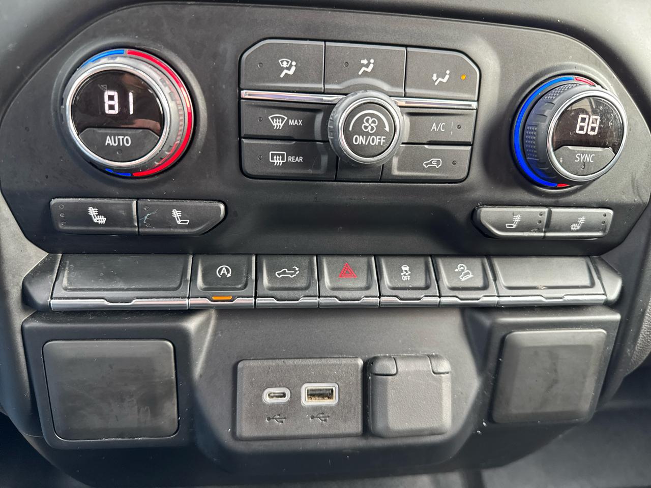 Chevrolet Silverado 1500 4WD Crew Cab 147" RST 2020