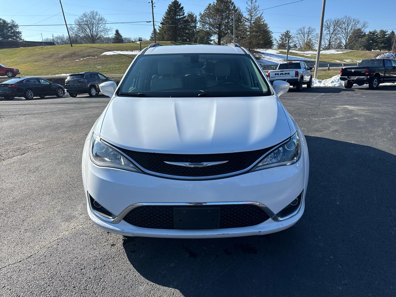 Chrysler Pacifica Touring-L Plus FWD 2017