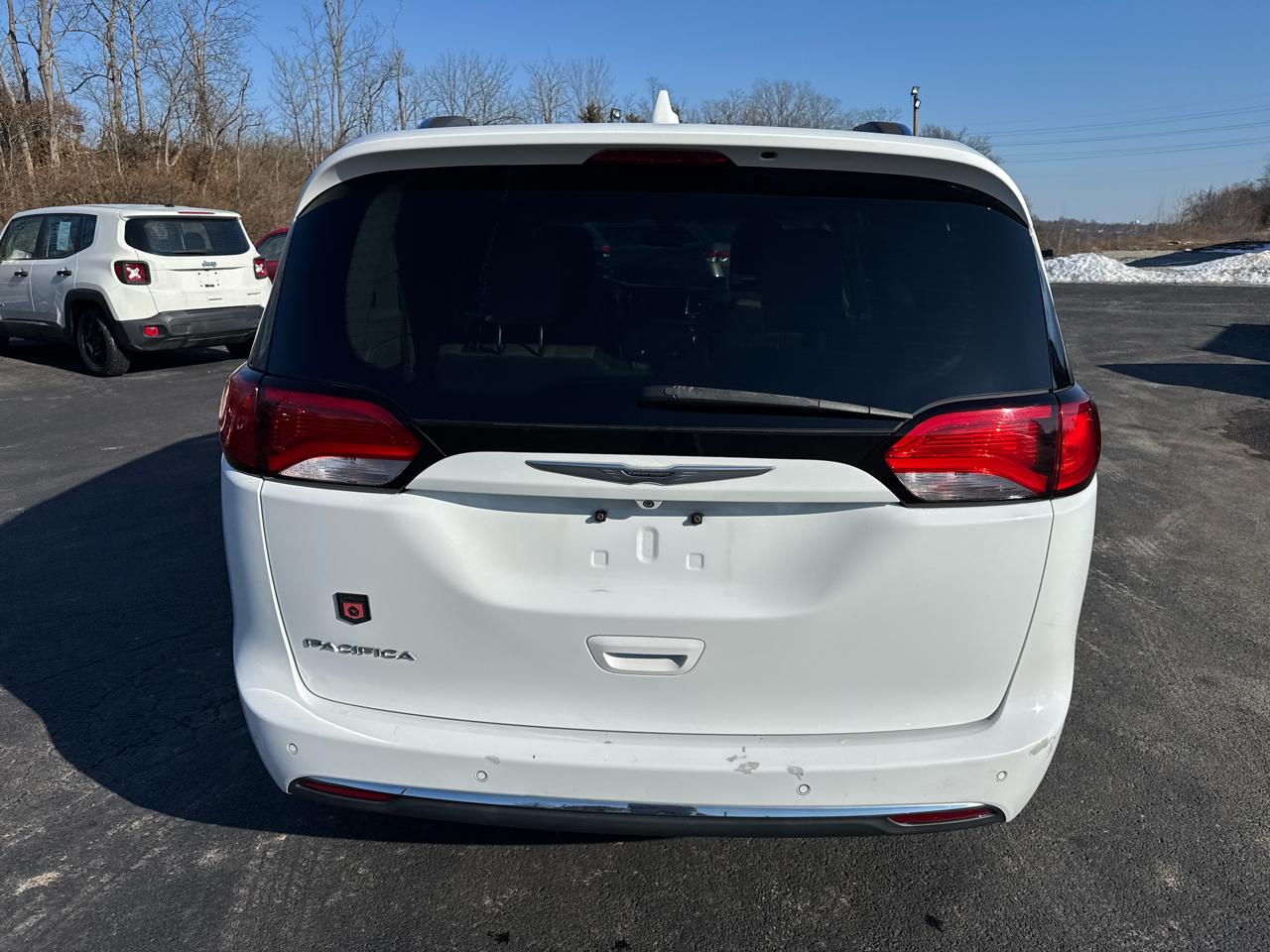 Chrysler Pacifica Touring-L Plus FWD 2017
