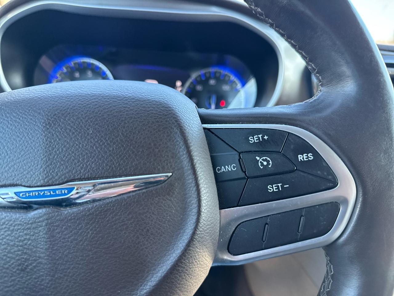 Chrysler Pacifica Touring-L Plus FWD 2017