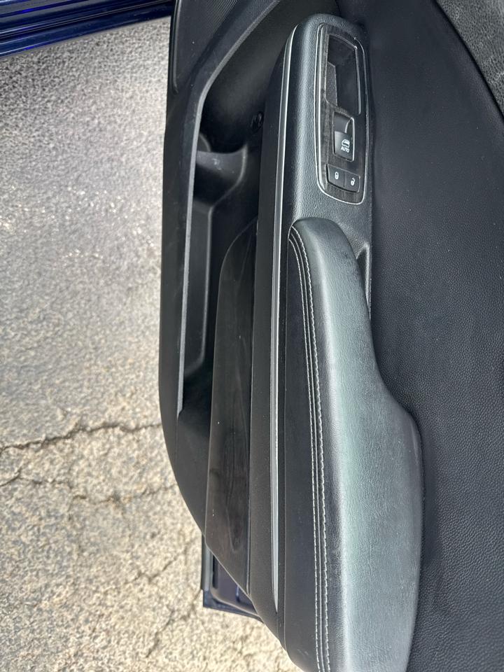 Dodge Charger 4dr Sdn SE RWD 2015