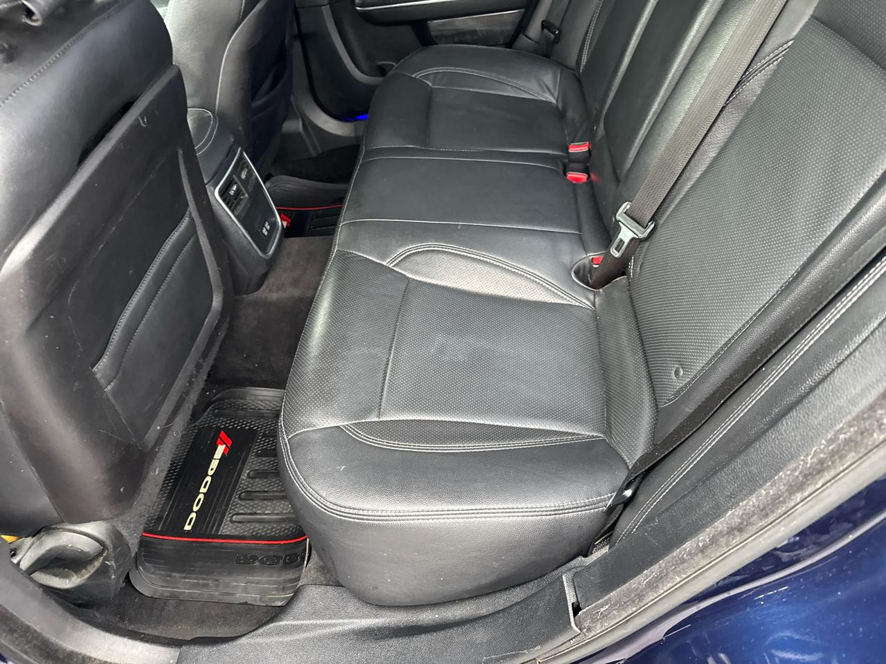 Dodge Charger 4dr Sdn SE RWD 2015