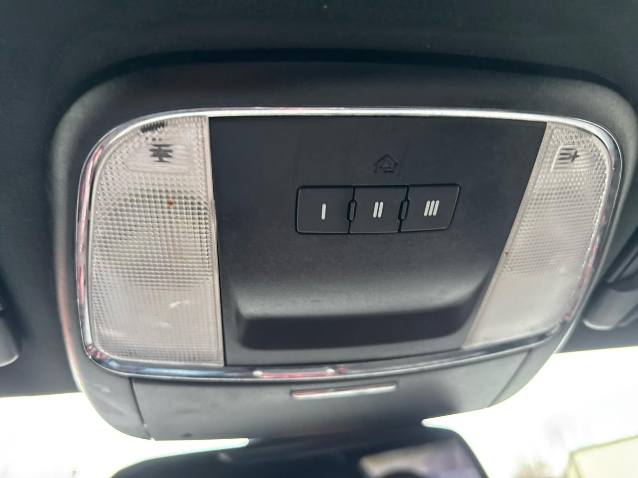 Dodge Charger 4dr Sdn SE RWD 2015