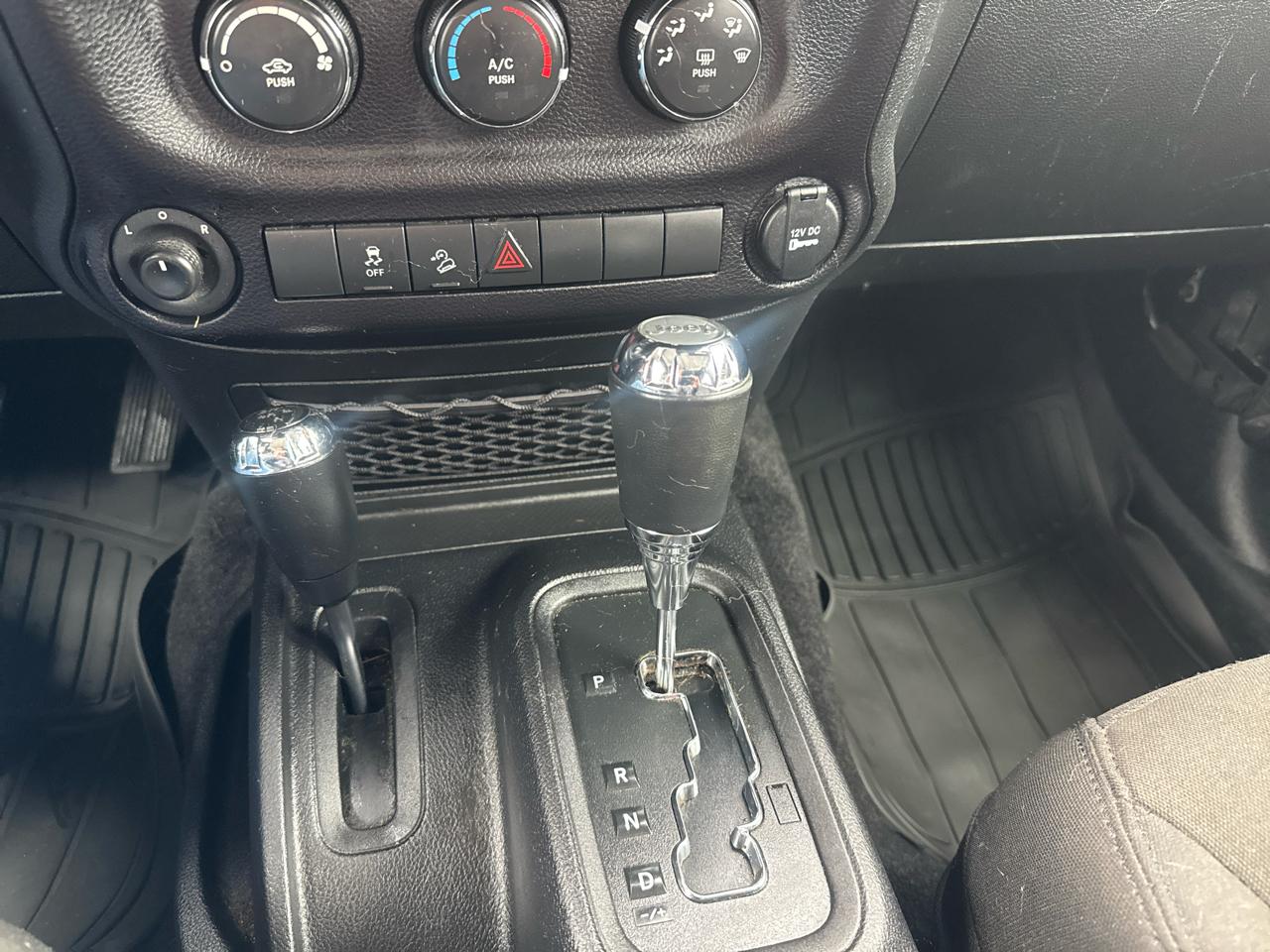 Jeep Wrangler 4WD 2dr Sport 2015