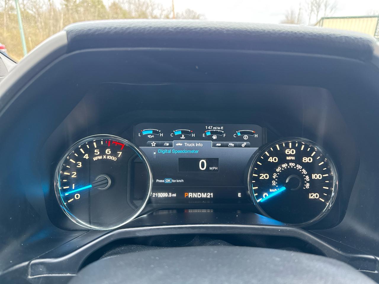 Ford F-150 4WD SuperCrew 145" Lariat 2015