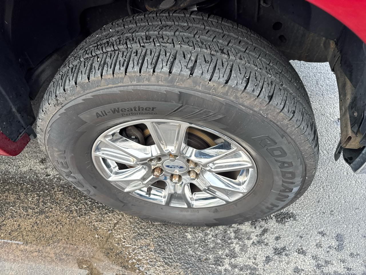 Ford F-150 4WD SuperCrew 145" Lariat 2015