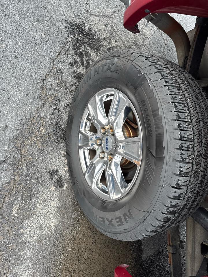 Ford F-150 4WD SuperCrew 145" Lariat 2015