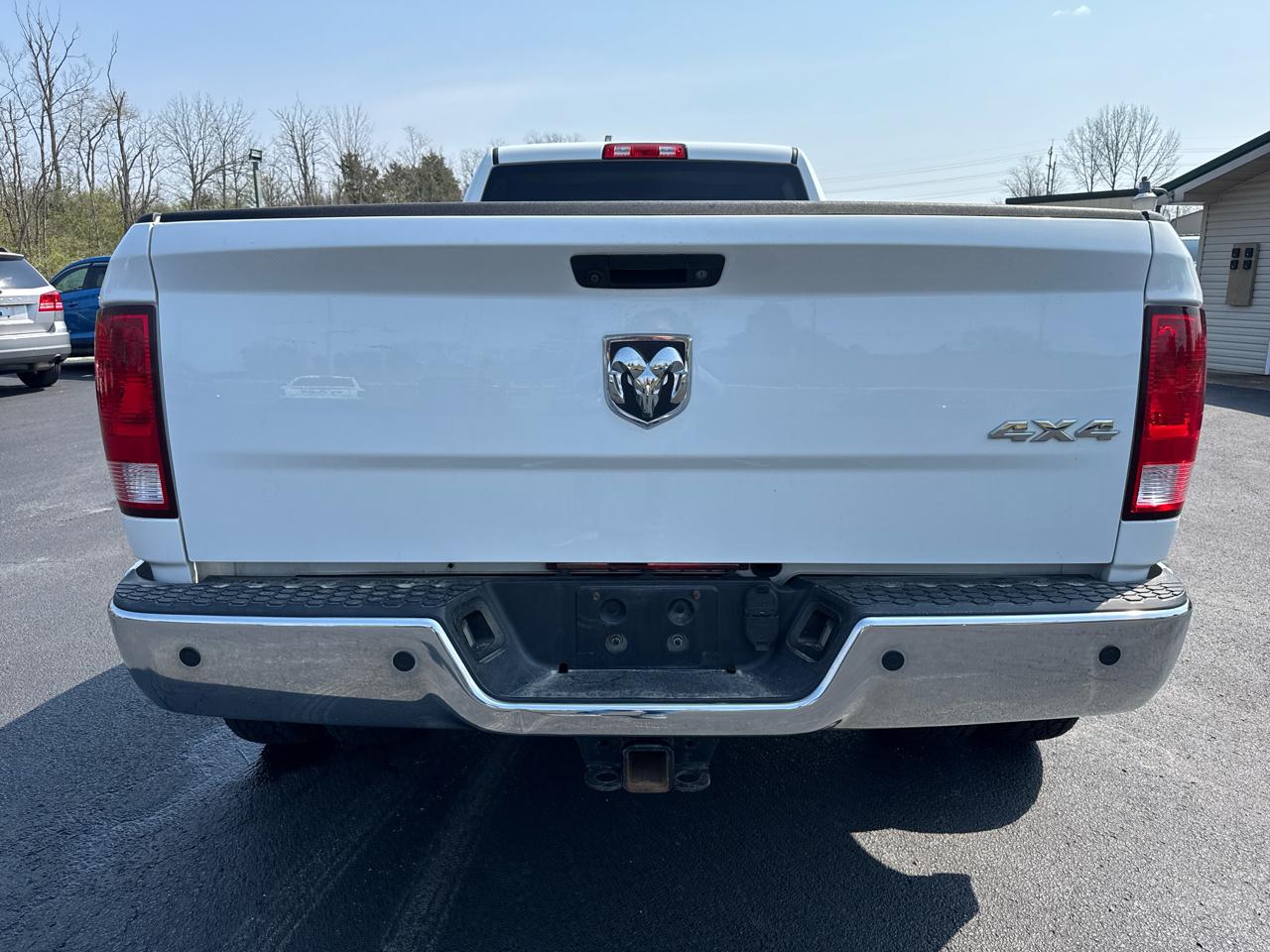 RAM 3500 Tradesman 4x4 Crew Cab 8' Box 2018
