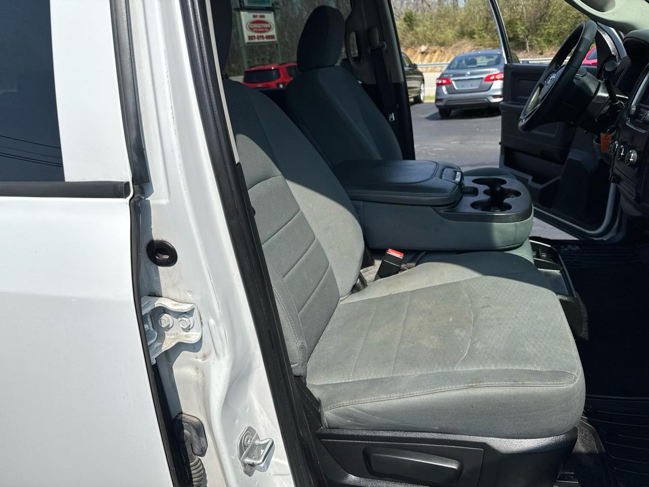 RAM 3500 Tradesman 4x4 Crew Cab 8' Box 2018