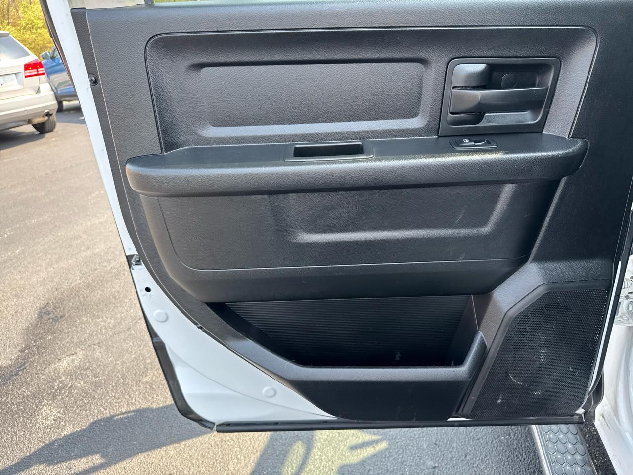 RAM 3500 Tradesman 4x4 Crew Cab 8' Box 2018