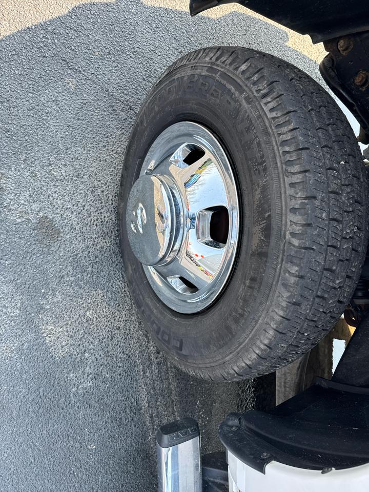 RAM 3500 Tradesman 4x4 Crew Cab 8' Box 2018