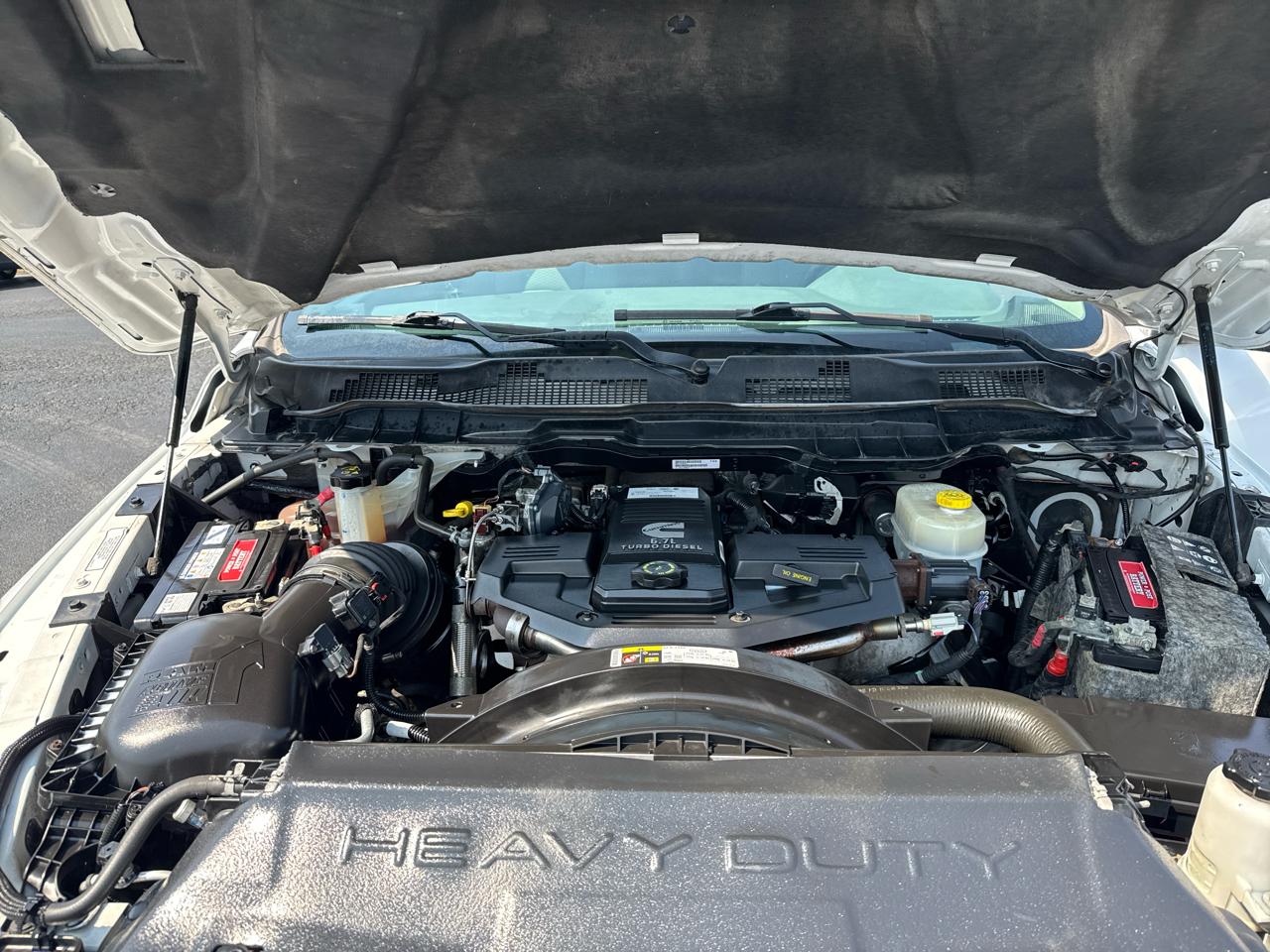 RAM 3500 Tradesman 4x4 Crew Cab 8' Box 2018