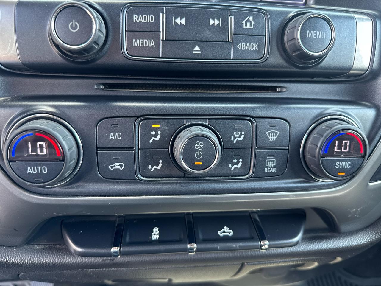 Chevrolet Silverado 1500 4WD Double Cab 143.5" LT w/1LT 2018