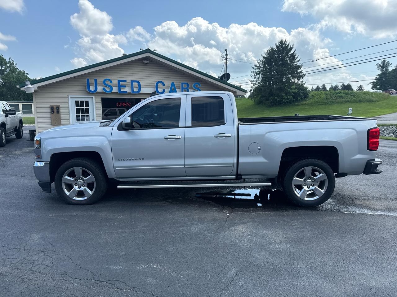 Chevrolet Silverado 1500 4WD Double Cab 143.5" LT w/1LT 2018