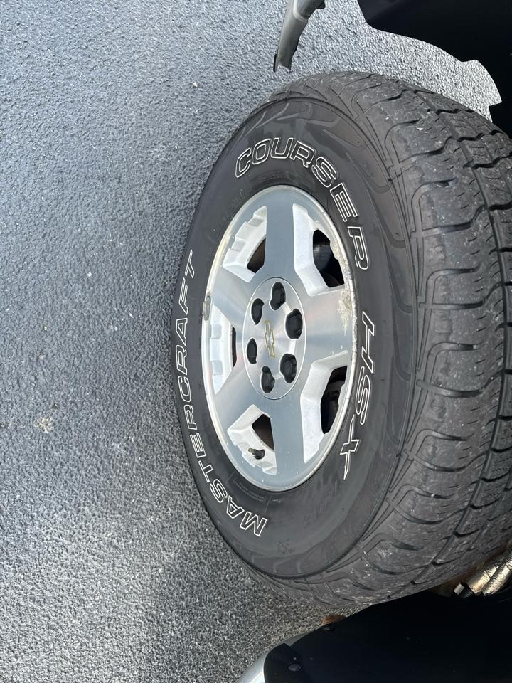 Chevrolet Silverado 1500 Crew Cab 143.5" WB 4WD Z71 2005