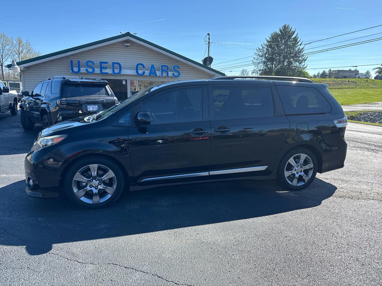 Toyota Sienna 5dr 8-Pass Van V6 SE FWD (Natl) 2012
