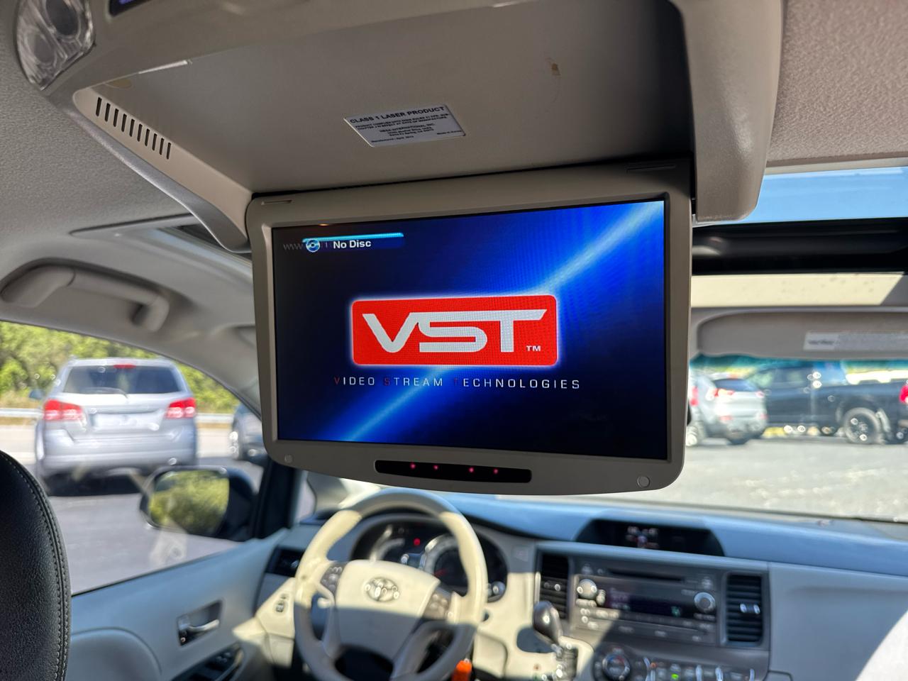 Toyota Sienna 5dr 8-Pass Van V6 SE FWD (Natl) 2012