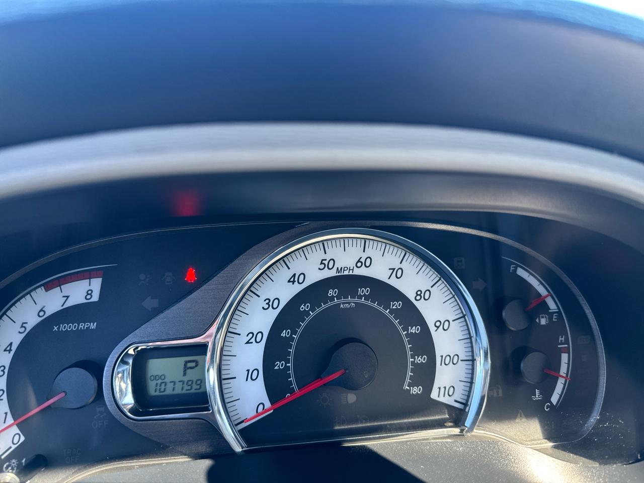 Toyota Sienna 5dr 8-Pass Van V6 SE FWD (Natl) 2012