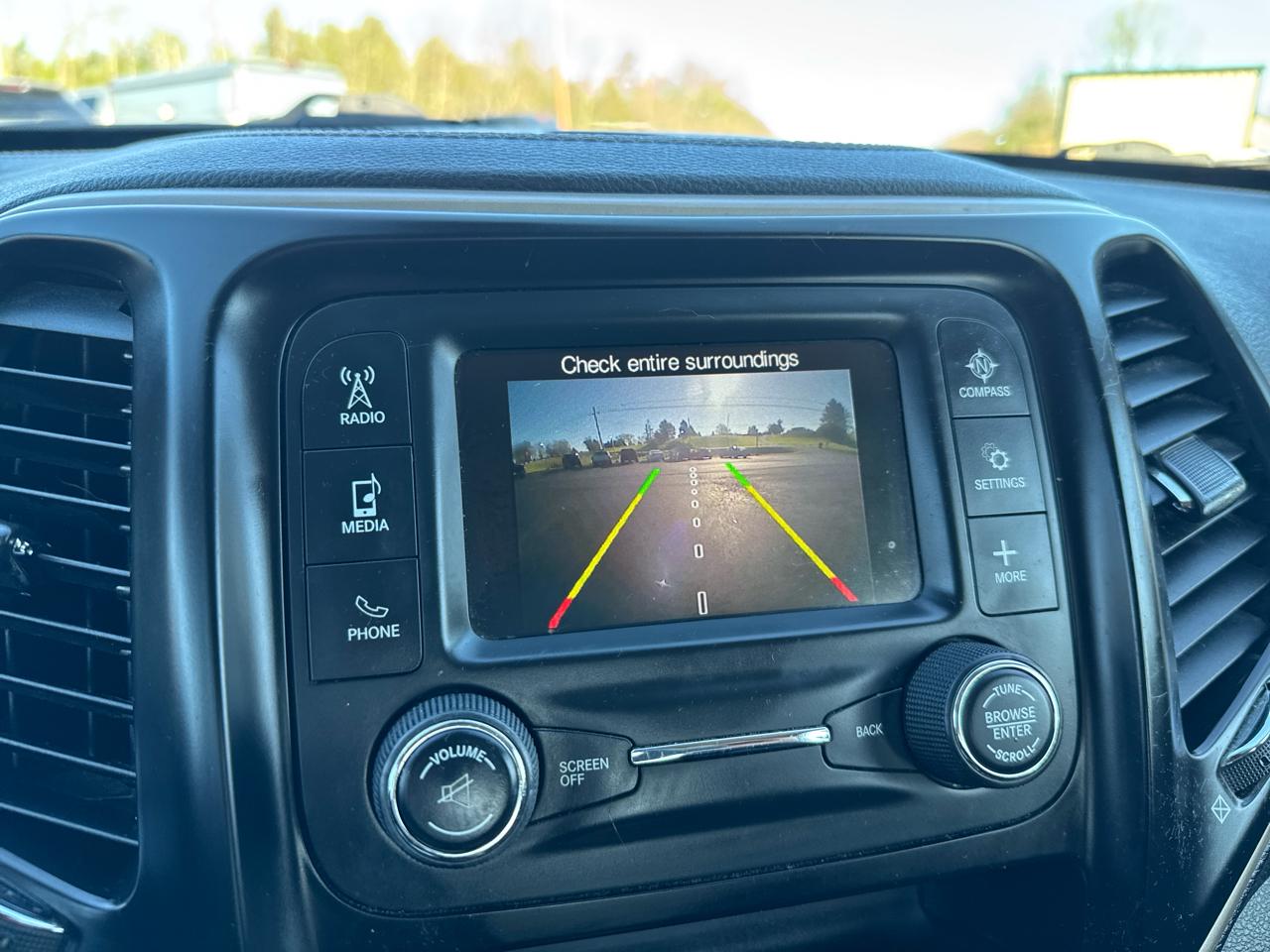 Jeep Cherokee 4WD 4dr Sport 2015