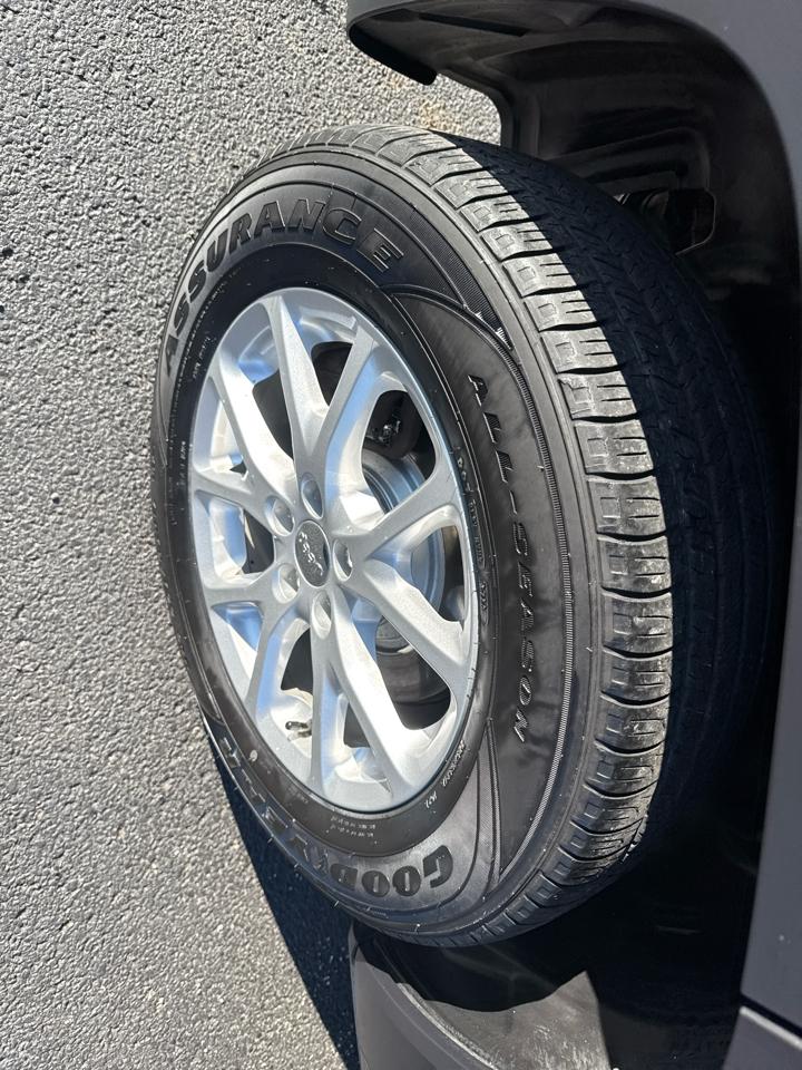 Jeep Cherokee 4WD 4dr Sport 2015