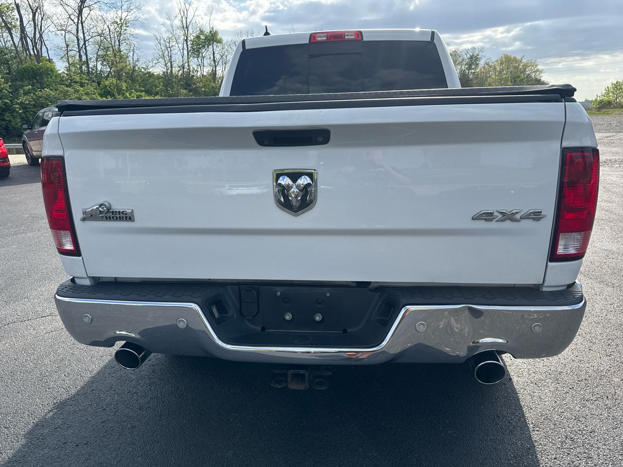 RAM 1500 4WD Crew Cab 140.5" Big Horn 2015