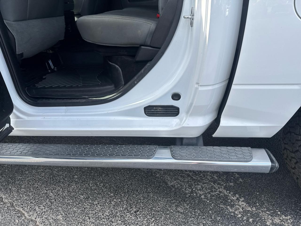 RAM 1500 4WD Crew Cab 140.5" Big Horn 2015