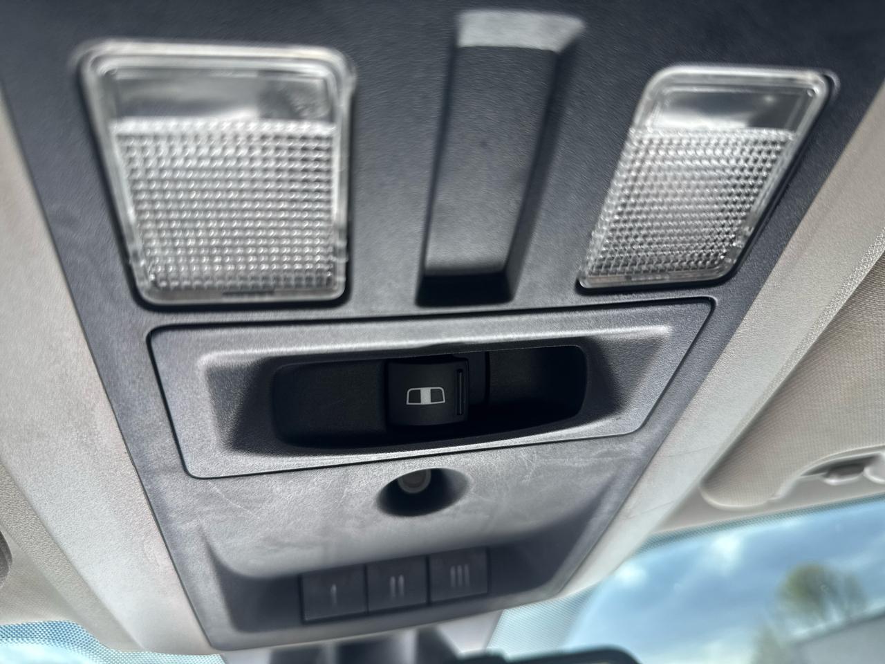 RAM 1500 4WD Crew Cab 140.5" Big Horn 2015