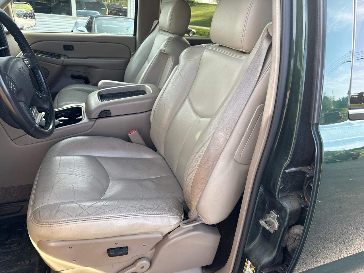 Chevrolet Suburban 4dr 1500 4WD Z71 2004