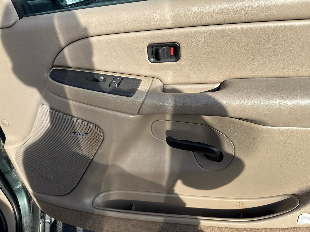 Chevrolet Suburban 4dr 1500 4WD Z71 2004