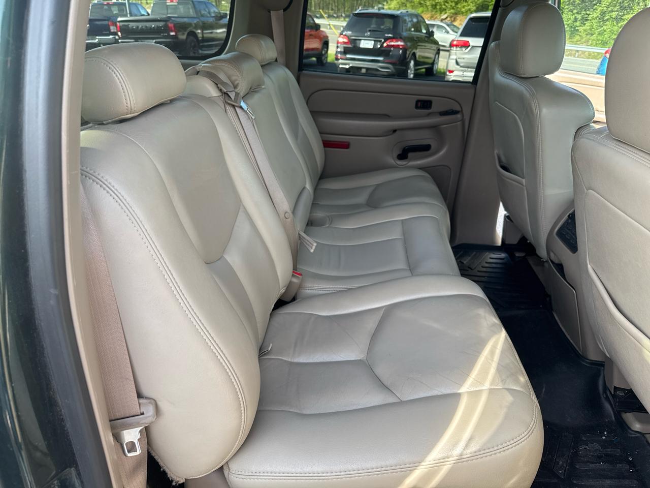 Chevrolet Suburban 4dr 1500 4WD Z71 2004