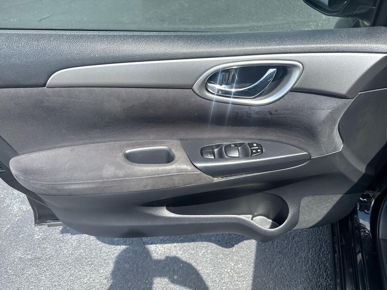 Nissan Sentra 4dr Sdn I4 CVT SV 2013