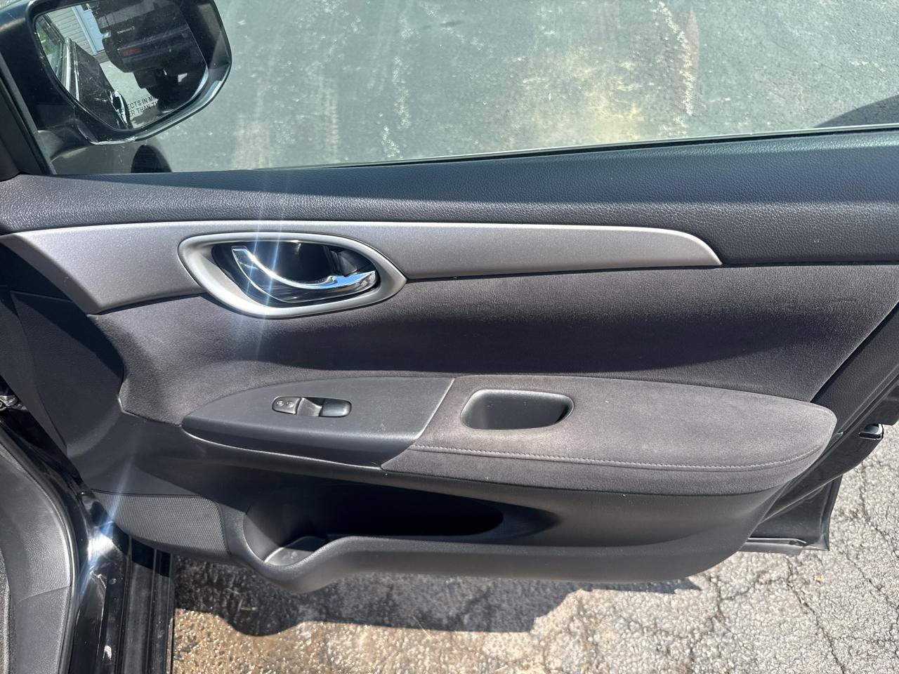 Nissan Sentra 4dr Sdn I4 CVT SV 2013