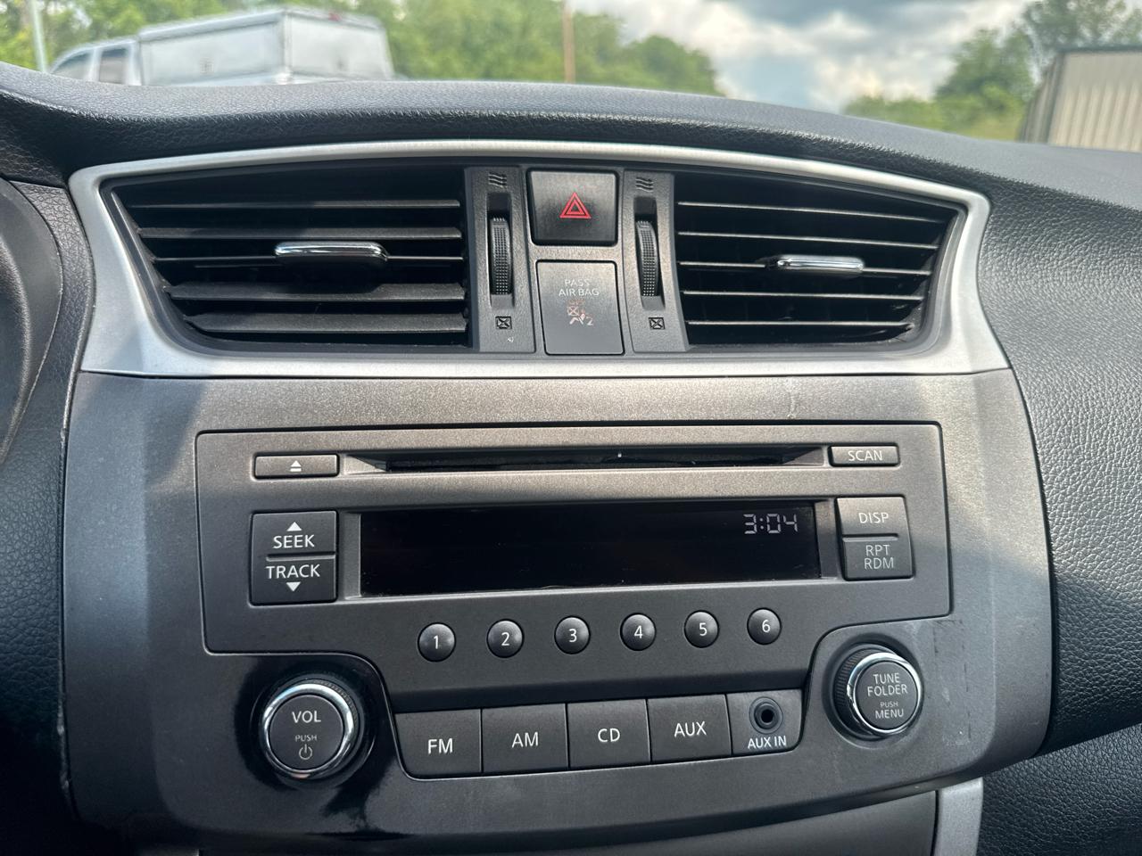 Nissan Sentra 4dr Sdn I4 CVT SV 2013