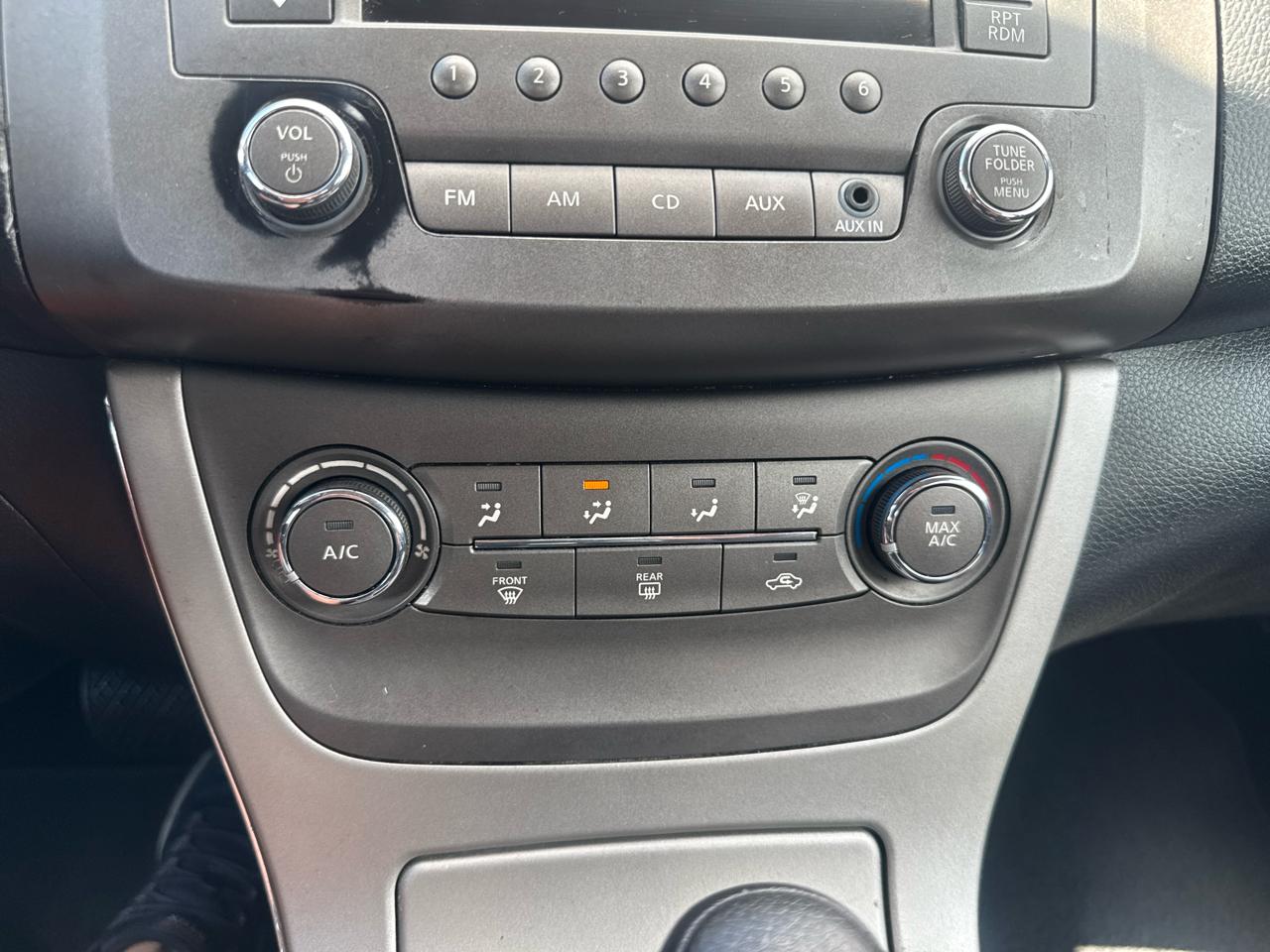 Nissan Sentra 4dr Sdn I4 CVT SV 2013