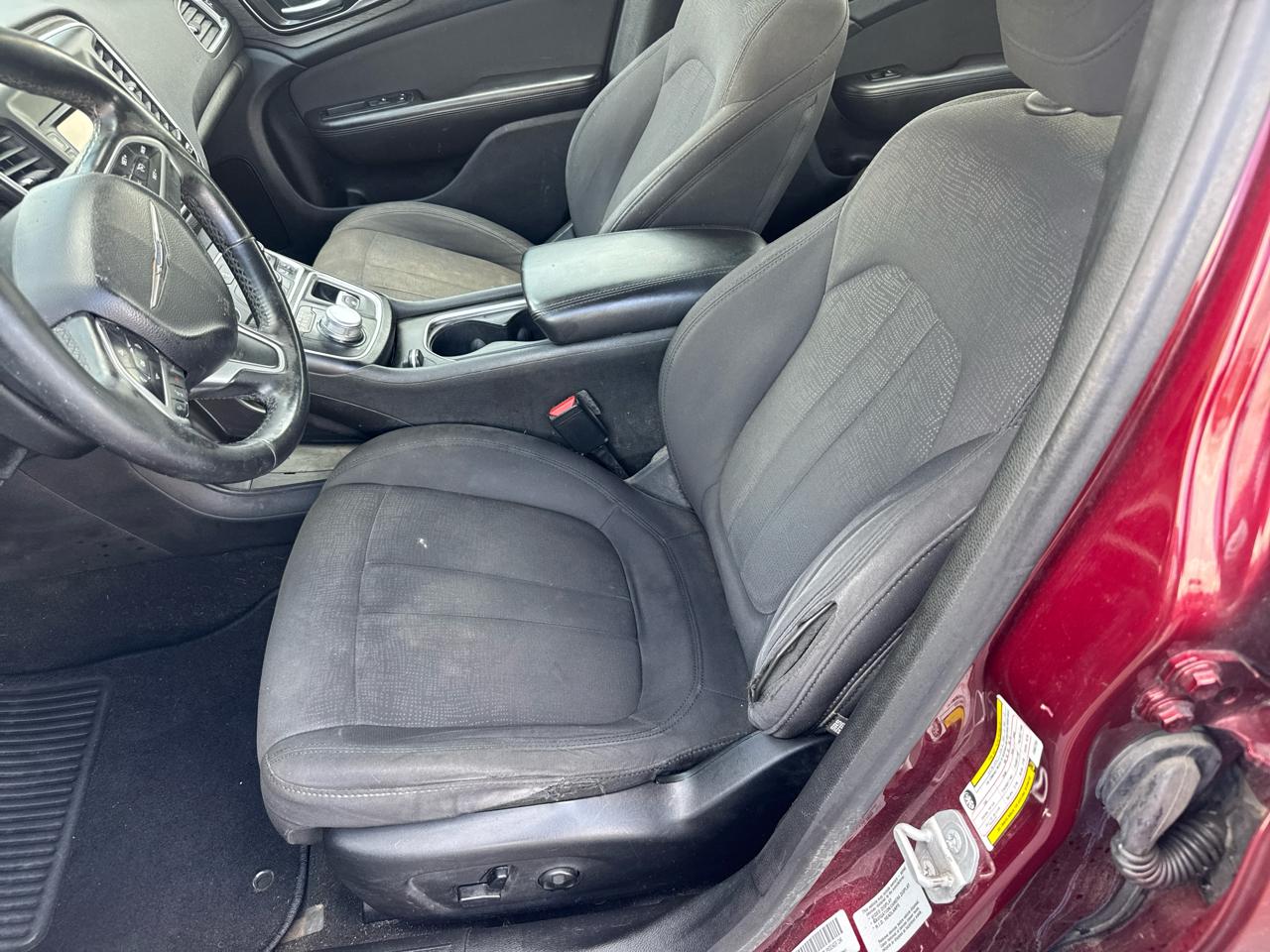 Chrysler 200 4dr Sdn Limited FWD 2015
