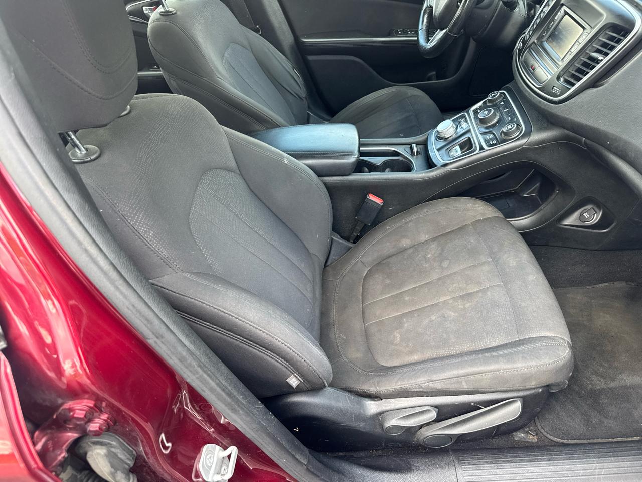 Chrysler 200 4dr Sdn Limited FWD 2015