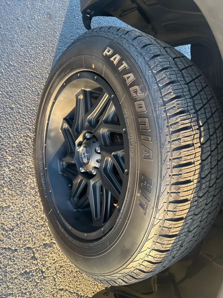RAM 1500 4WD Crew Cab 140.5" Express 2015